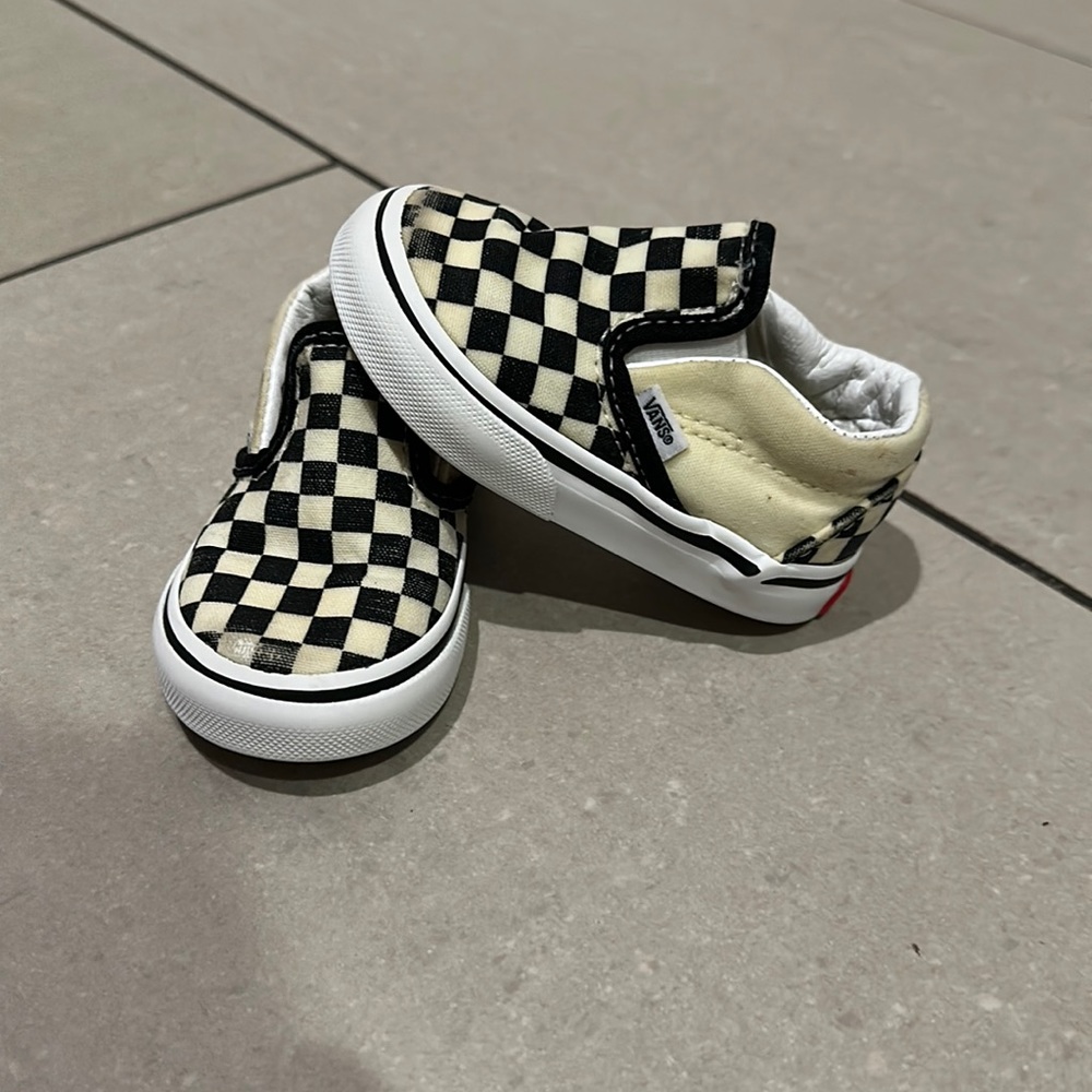 Size 4 checkered vans
